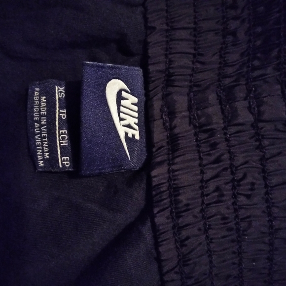 Nike shorts - Picture 2 of 3